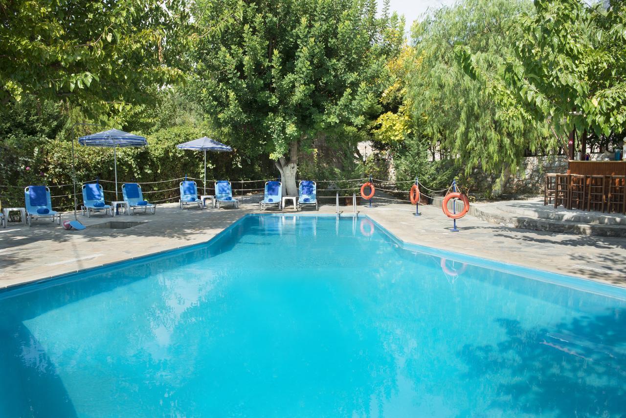 Kotronas Bay Bungalows Pokoj fotografie